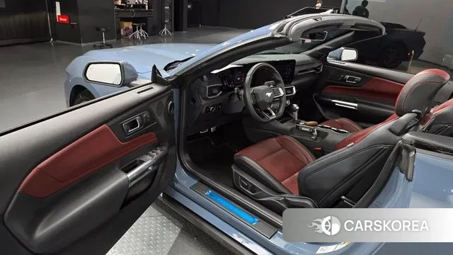 Ford Mustang 7th Generation 2024 Небесно-голубой из Кореи, фото 2