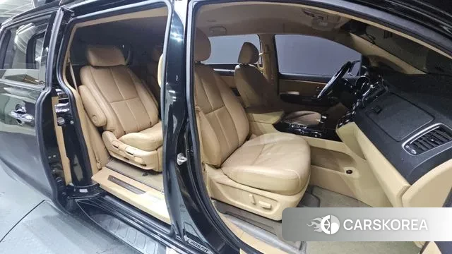 Kia The New Carnival 2018 Черный из Кореи, фото 2