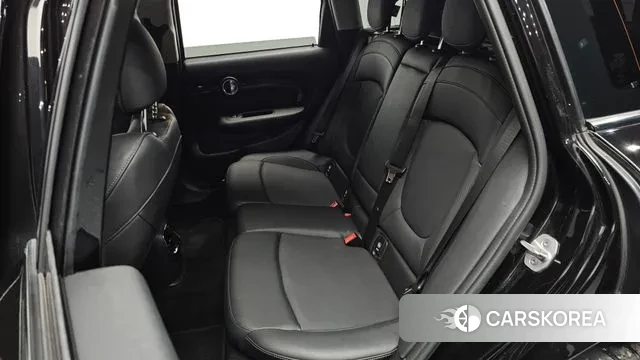 Mini Cooper Clubman 2021 Черный из Кореи, фото 2