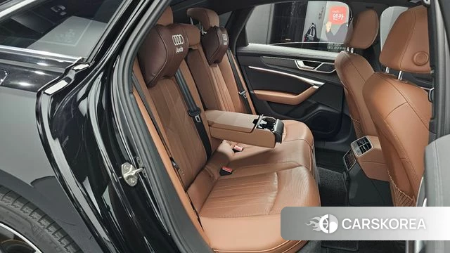 Audi A6 (C8) 2023 Черный из Кореи, фото 2