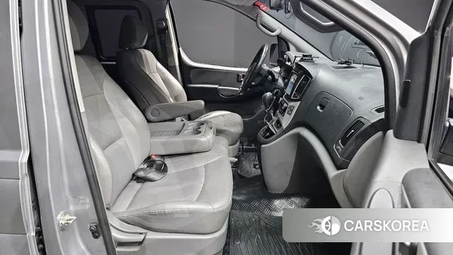 Hyundai The New Grand Starex 2018 Серебряный из Кореи, фото 2