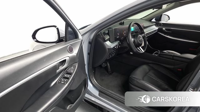 Hyundai Sonata D Edge Hybrid (DN8) 2024 Небесно-голубой из Кореи, фото 2