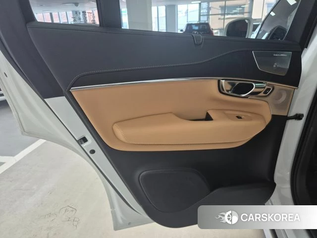 Volvo XC90 second Generation 2025 Белый из Кореи, фото 2