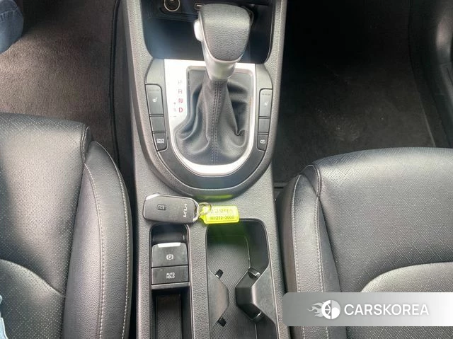 Kia The New K3 2nd generation 2022 Белый из Кореи, фото 2