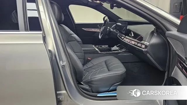 BMW 7 Series (G70) id 3173599 из Кореи 2