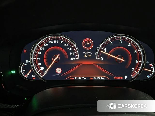 BMW 5 Series (G30) 2018 Серый из Кореи, фото 2