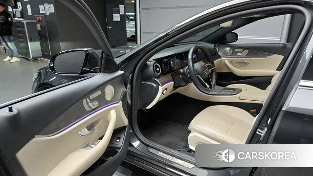 Mercedes-Benz E-Class W213 2022 Серый из Кореи, фото 2