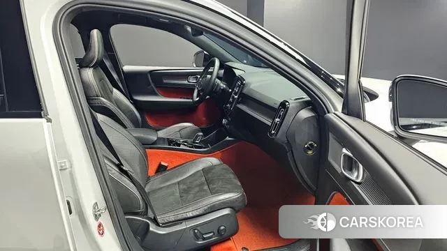 Volvo XC40 2019 Белый из Кореи, фото 2