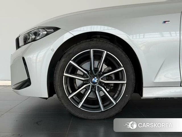 BMW 3 series 2025 Белый из Китая, фото 2