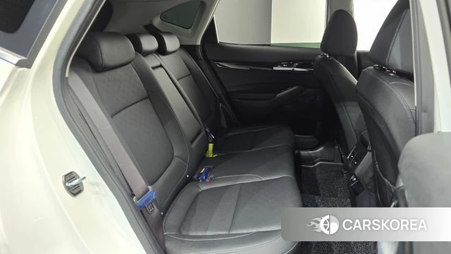Kia Seltos 2022 Белый из Кореи, фото 2