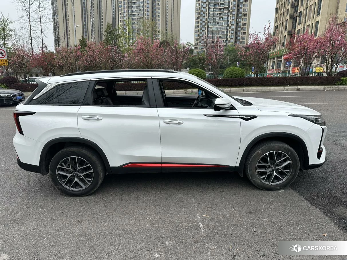 Chang'an CS75 PLUS 2022 Белый из Китая, фото 2