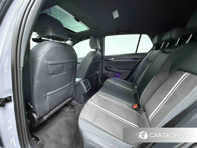 Volkswagen Golf 2023 Темно-серый из Китая, фото 2