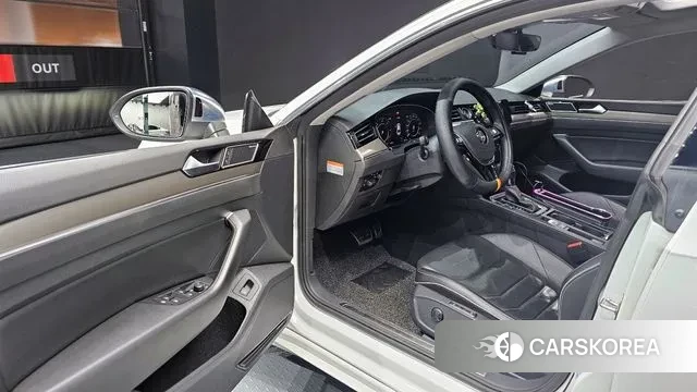 Volkswagen Arteon 2019 Белый из Кореи, фото 2