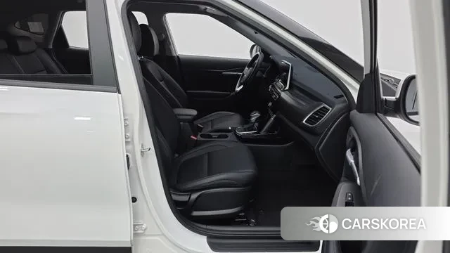 Kia Seltos 2022 Белый из Кореи, фото 2