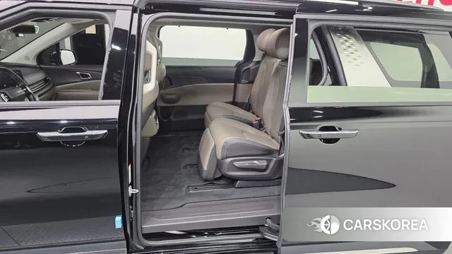 Kia The New Carnival 4th Generation 2025 Черный из Кореи, фото 2