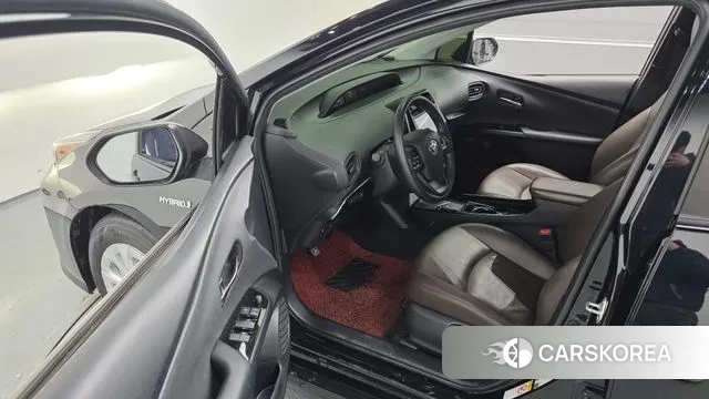 Toyota Prius 4th Generation 2019 Черный из Кореи, фото 2