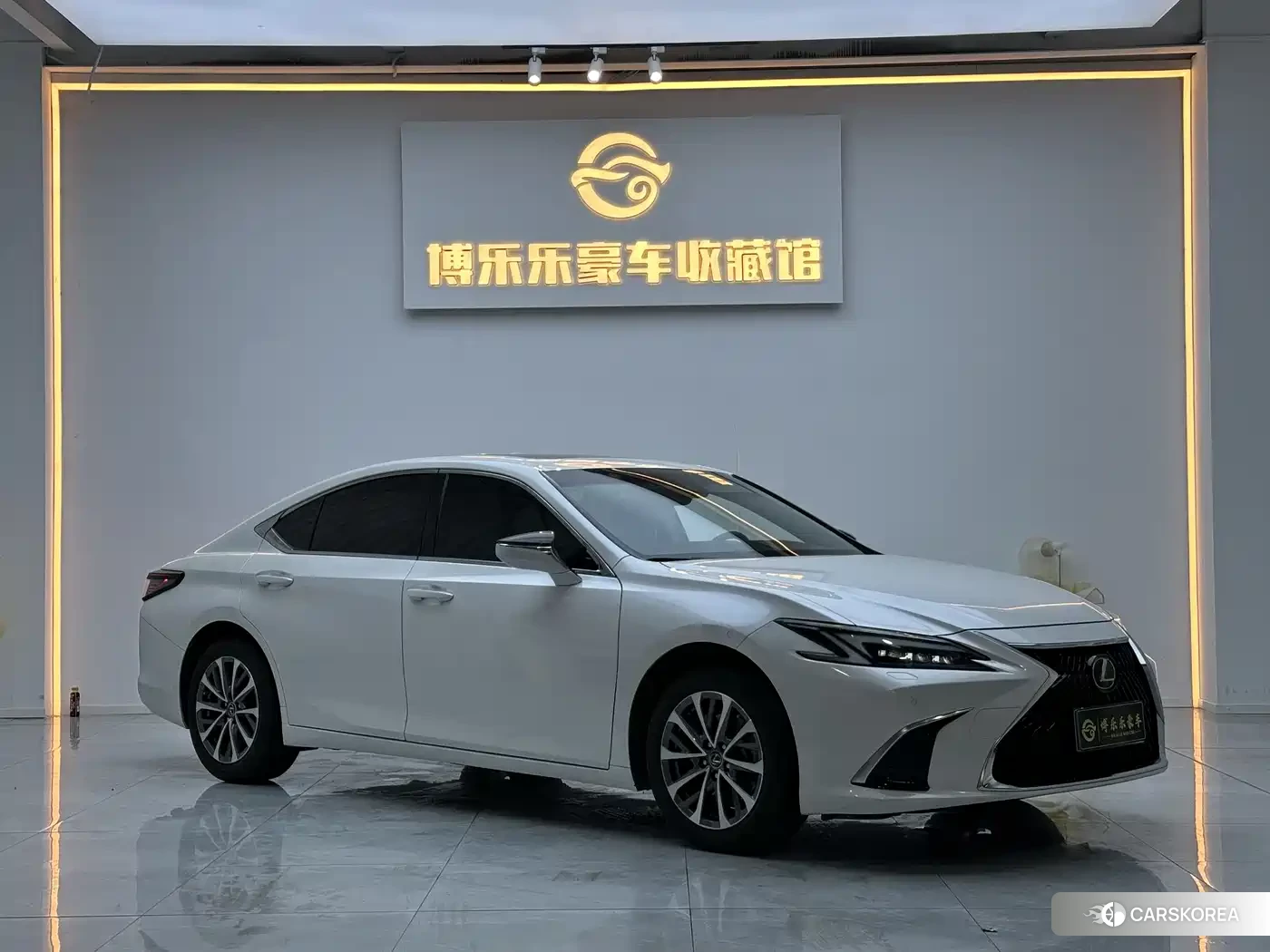 Lexus ES 2025 Белый из Китая, фото 2