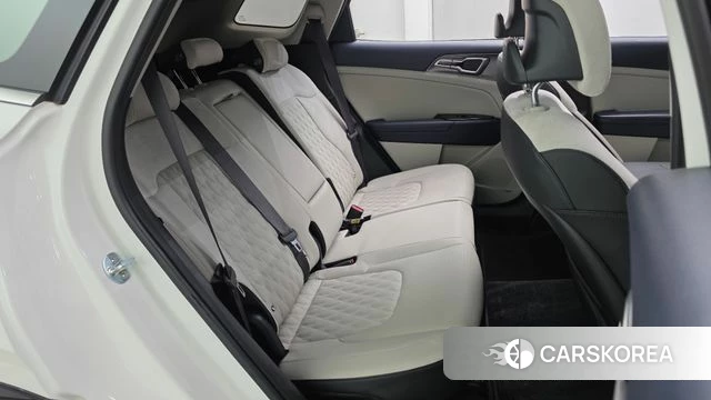 Kia Sportage 5th Generation 2022 Белый из Кореи, фото 2