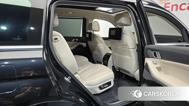 BMW X7 (G07) 2022 Черный из Кореи, фото 2