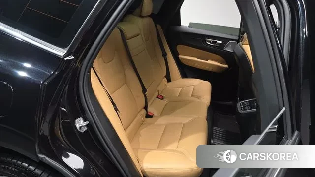 Volvo XC60 second Generation 2021 Черный из Кореи, фото 2