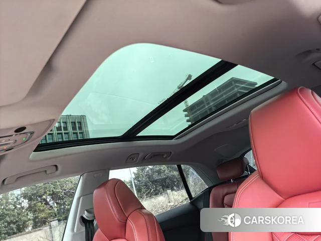 Audi Q8 2023 Черный из Китая, фото 2