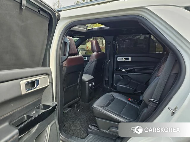 Ford Explorer 6th Generation 2021 Белый из Кореи, фото 2