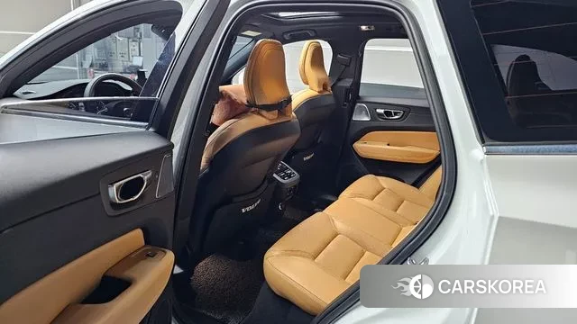 Volvo XC60 second Generation 2020 Белый из Кореи, фото 2