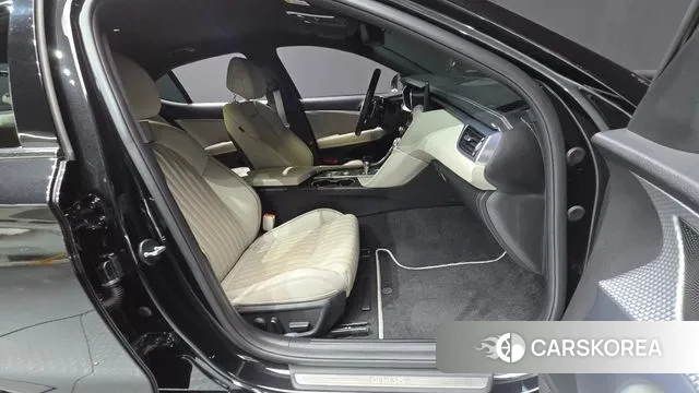 Genesis The New G70 2021 Черный из Кореи, фото 2