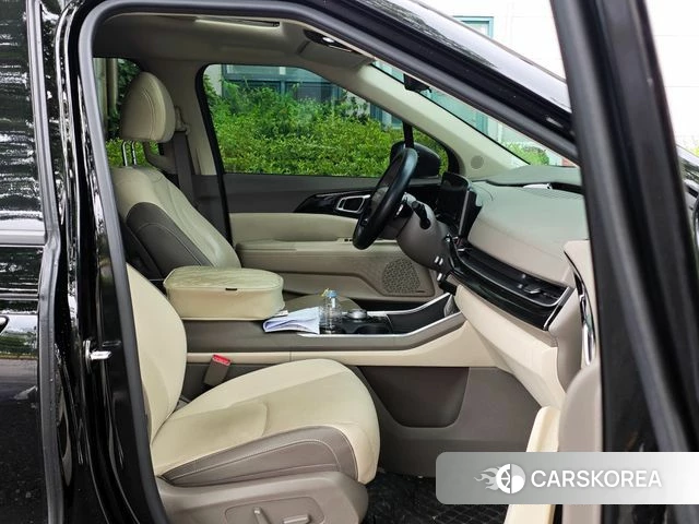 Kia The New Carnival 4th Generation 2024 Черный из Кореи, фото 2