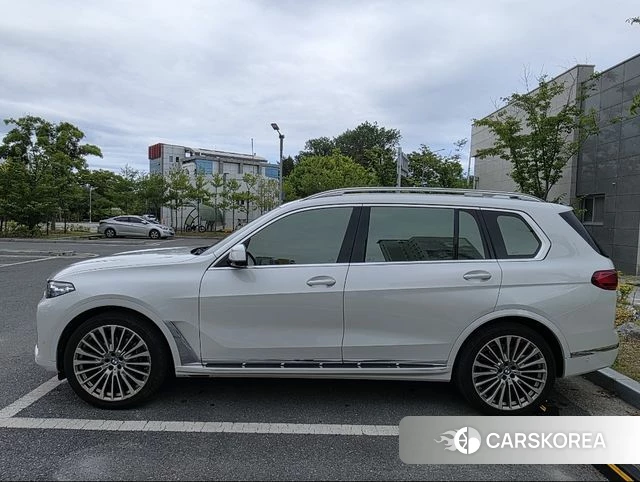 BMW X7 (G07) 2021 Белый из Кореи, фото 2