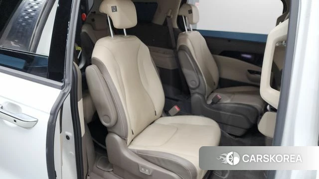 Kia Carnival 4th generation 2022 Белый из Кореи, фото 2