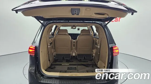 Kia The New Carnival 2018 Черный из Кореи, фото 2