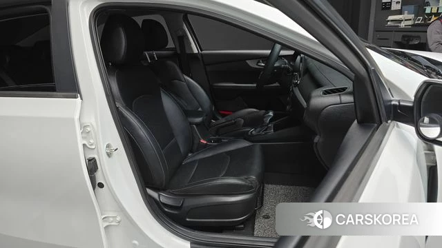 Kia Come New K3 2019 Белый из Кореи, фото 2