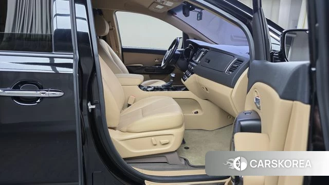 Kia The New Carnival 2019 Черный из Кореи, фото 2