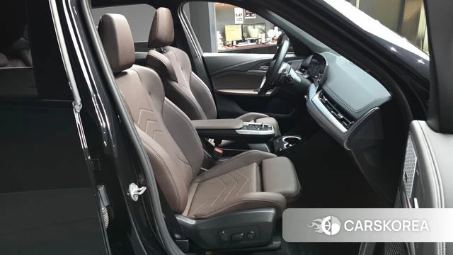 BMW X1 (U11) 2025 Черный из Кореи, фото 2
