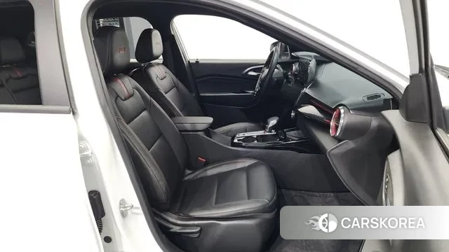 Chevrolet (GM Daewoo) Trax Crossover 2023 Белый из Кореи, фото 2