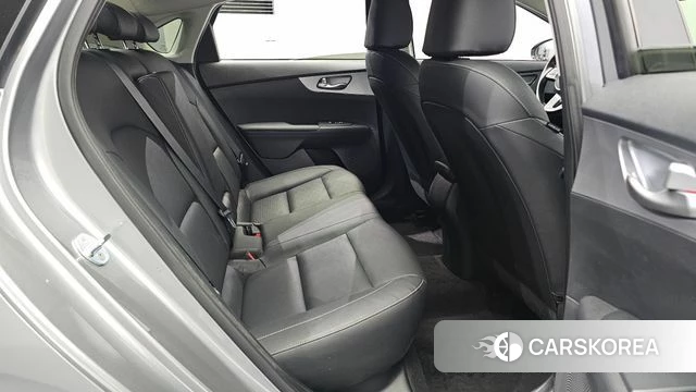 Kia The New K3 2nd generation 2021 Серебряный из Кореи, фото 2
