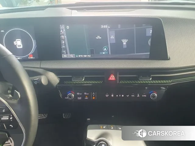 Kia EV6 2023 Серебристо-серый из Кореи, фото 2