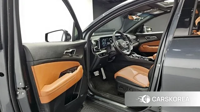 Kia Sportage 5th Generation Hybrid 2023 Серый из Кореи, фото 2