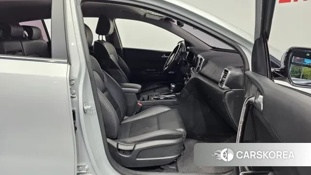 Kia Sportage 4th Generation 2018 Серебряный из Кореи, фото 2