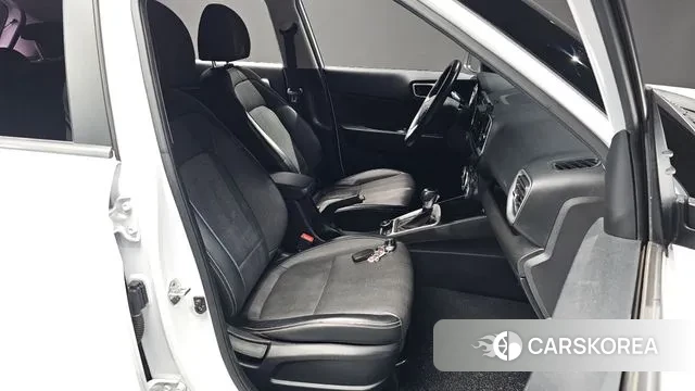 Hyundai Venue 2020 Белый из Кореи, фото 2