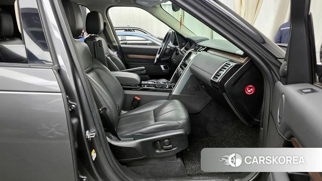 Land Rover Discovery 5 2018 Серый из Кореи, фото 2