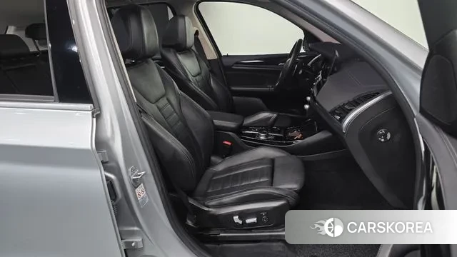 BMW X3 (G01) 2019 Серебристо-серый из Кореи, фото 2