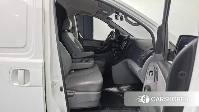 Hyundai The New Grand Starex 2019 Белый из Кореи, фото 2