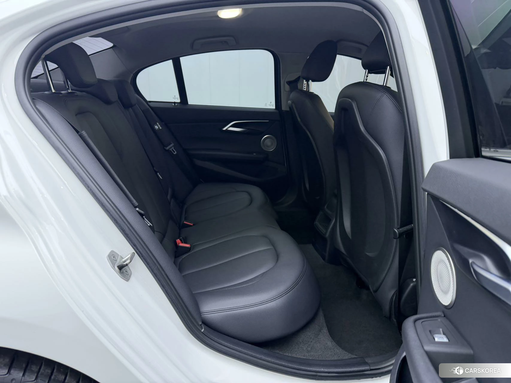 BMW 1 series 2020 Белый из Китая, фото 2