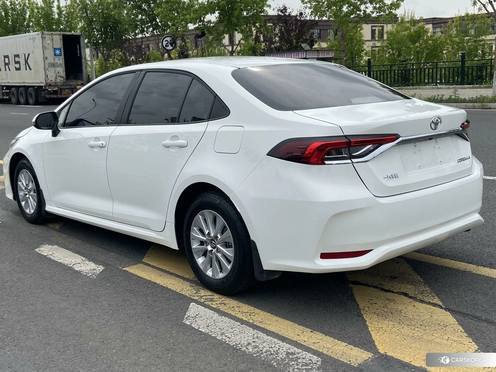 Toyota Corolla 2021 Белый из Китая, фото 2