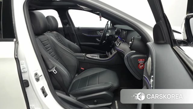 Mercedes-Benz E-Class W213 2021 Белый из Кореи, фото 2