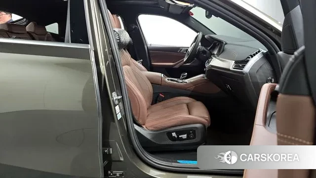 BMW X6 (G06) 2022 Песочный из Кореи, фото 2