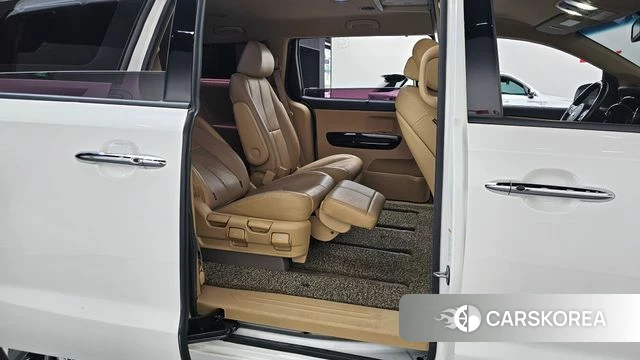 Kia The New Carnival 2018 Белый из Кореи, фото 2