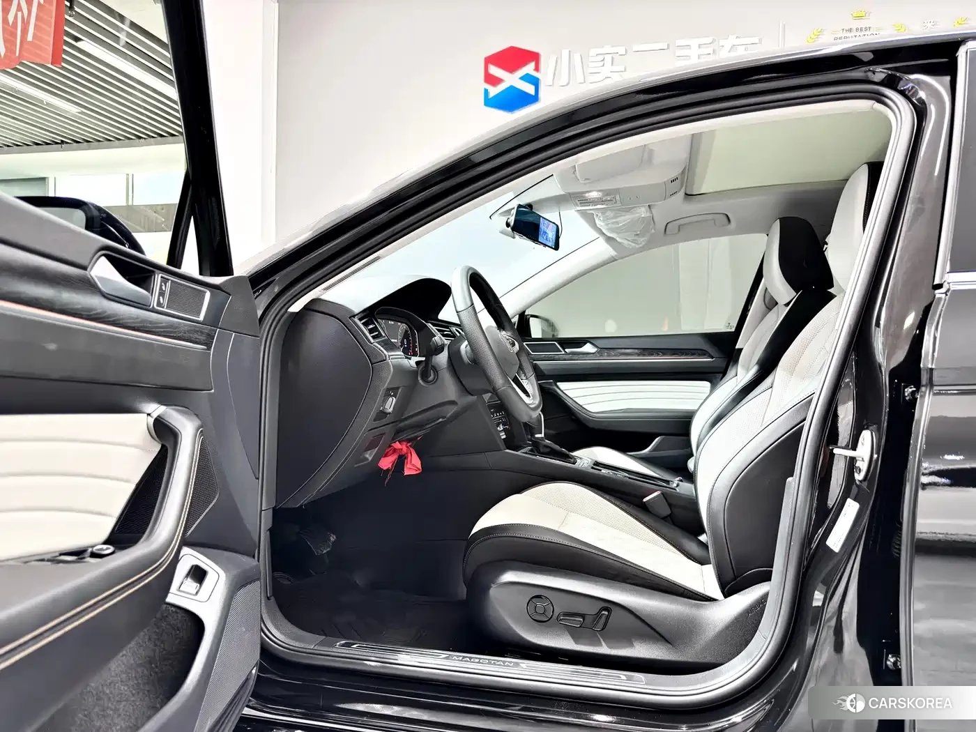 Volkswagen Magotan 2025 Черный из Китая, фото 3